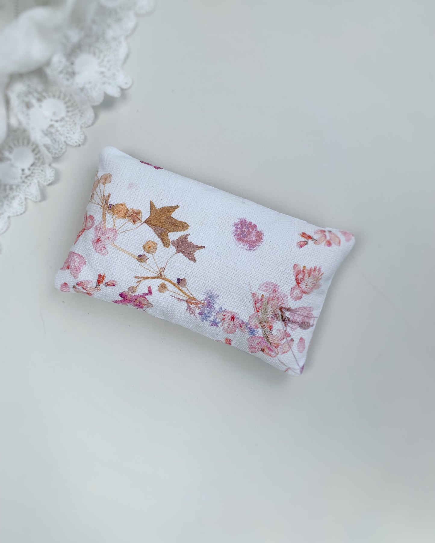 Newborn Photography Props fabric Pillow, Baby Headband and Tiny Pillow, Floral Newborn Photo props Pillow Set for Photography