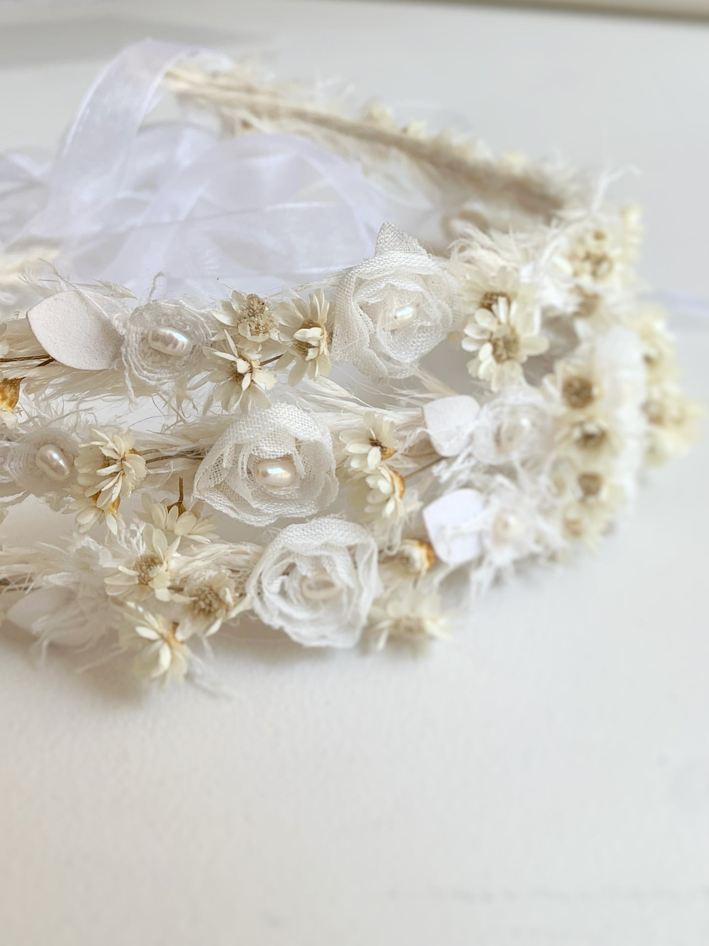 Ivory baby crown with chiffon roses,
Newborn headband with dried daisies,
Floral halo for baby girl photos
