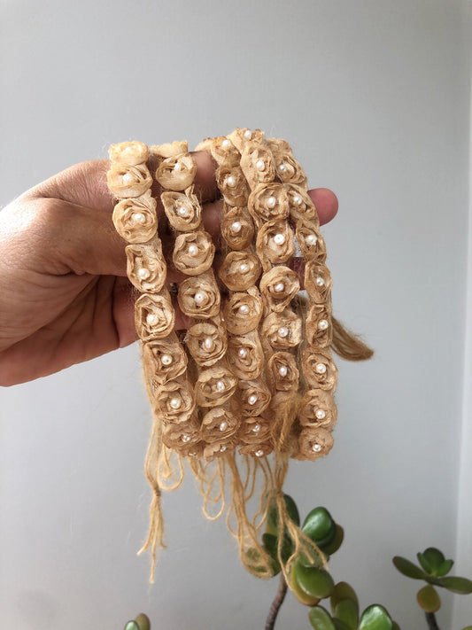 Newborn tieback floral headband, gorgeous neutral baby headband, pearl headband. - Size adjustable - Fit newborn to older child, tie at the back. Perfect newborn props accessory, sitter flower girl headband. Baby flower headband