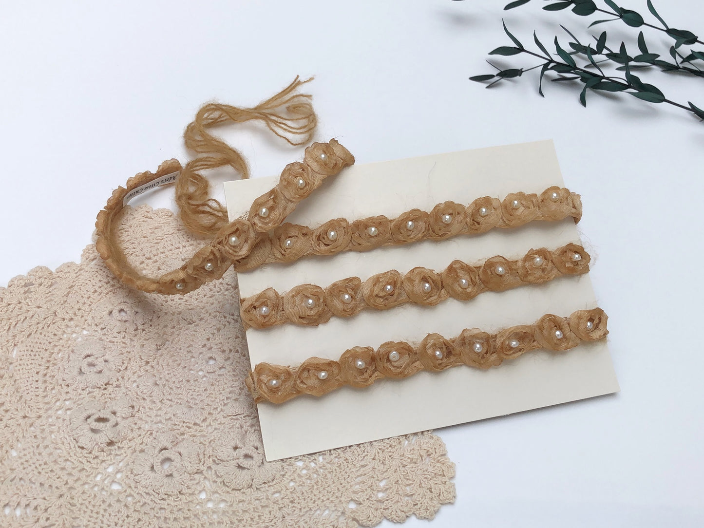 Newborn tieback floral headband, gorgeous neutral baby headband, pearl headband. - Size adjustable - Fit newborn to older child, tie at the back. Perfect newborn props accessory, sitter flower girl headband