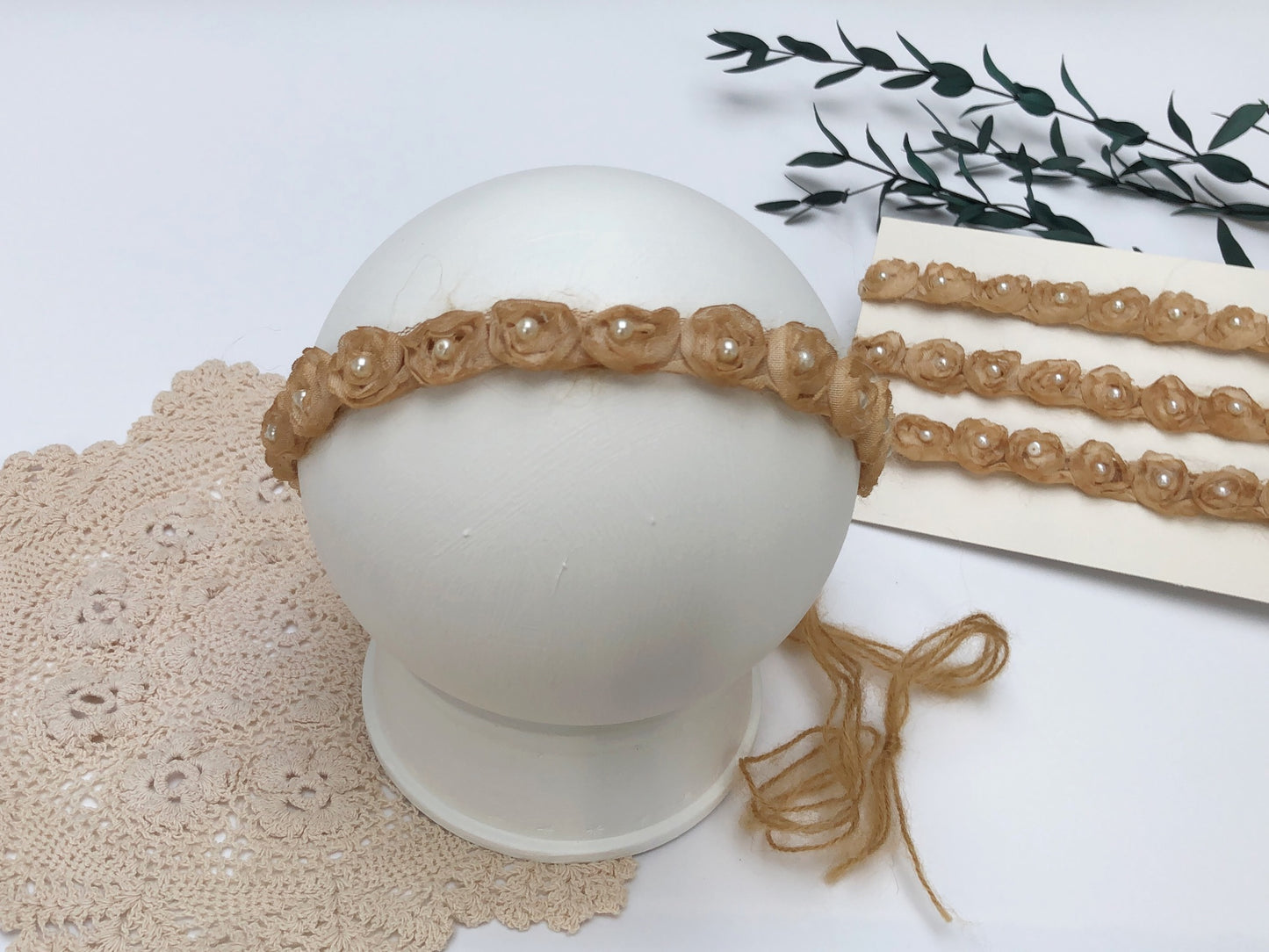 Newborn tieback floral headband, gorgeous neutral baby headband, pearl headband. - Size adjustable - Fit newborn to older child, tie at the back. Perfect newborn props accessory, sitter flower girl headband
