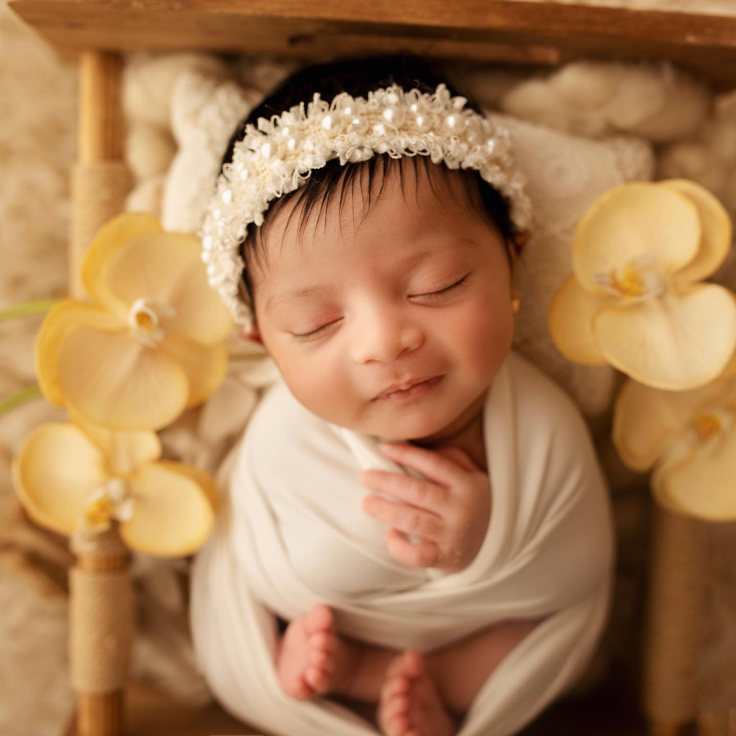 pearl baby headband, Christening baby headband, baby halo, newborn headband