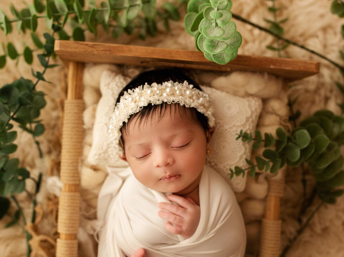 baby headband, pearl headband, ivory baby headband, white baby headband, baby pearl headband, newborn pearl headband, beaded baby headband