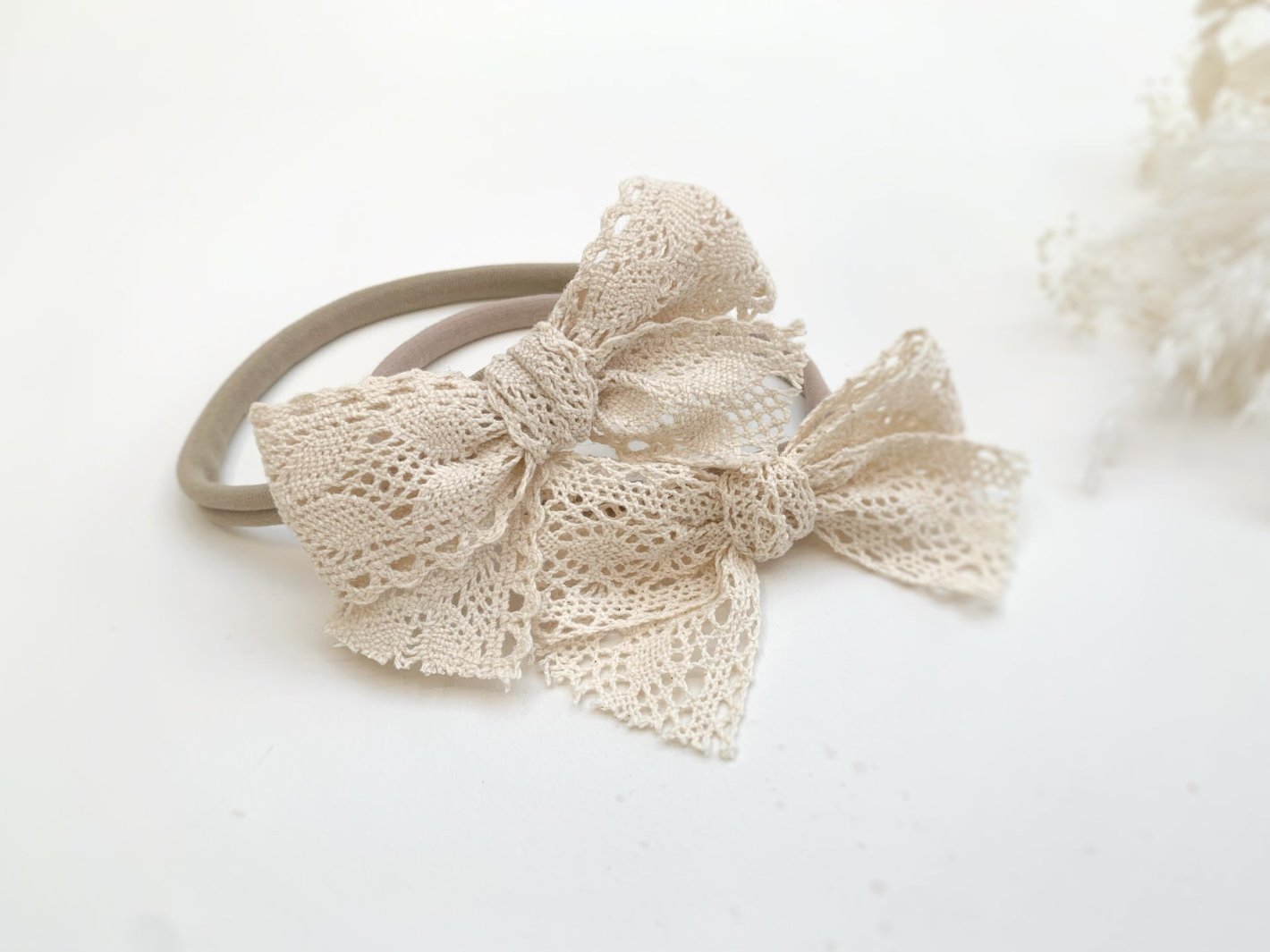 baby bows, newborn bows, baby bow headband, lace bows