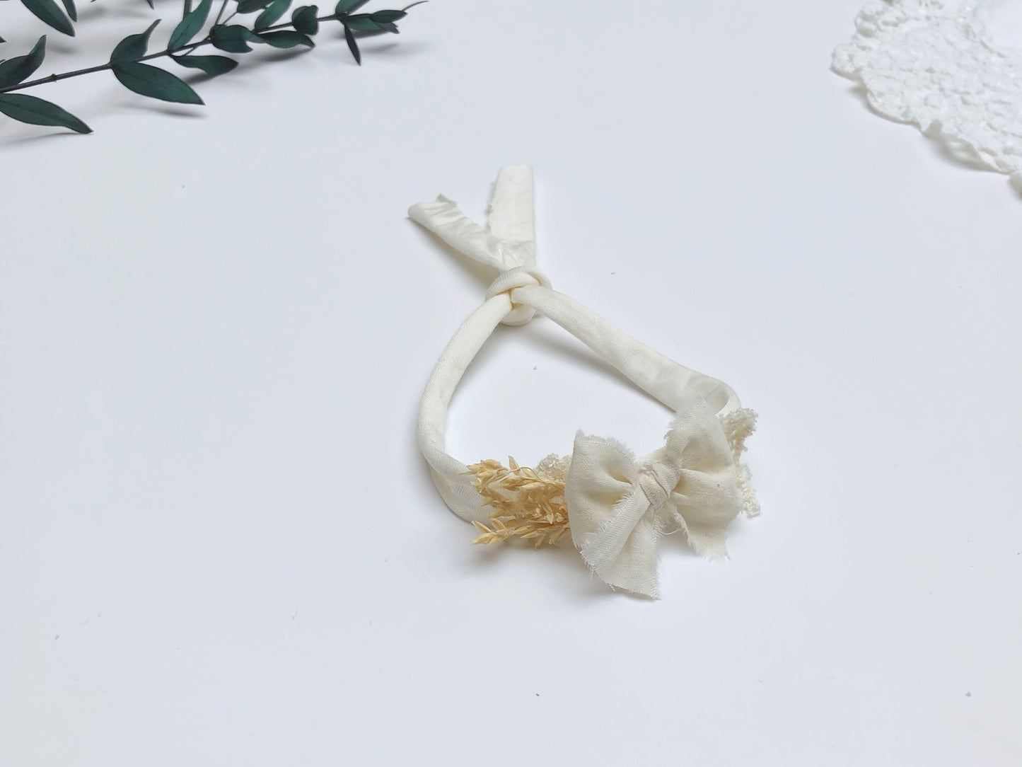 baby cream bow headband, newborn baby bows, newborn headband for photography, photography headband, baby bows, tiny bow headband, baptism headband,