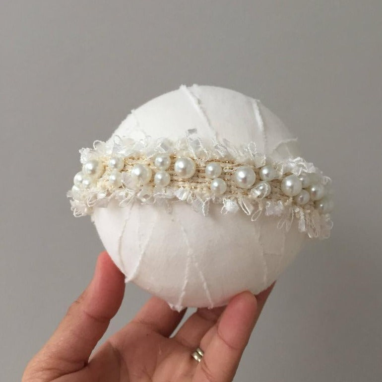 baby headband, pearl headband, ivory baby headband, white baby headband, baby pearl headband, newborn pearl headband, beaded baby headband