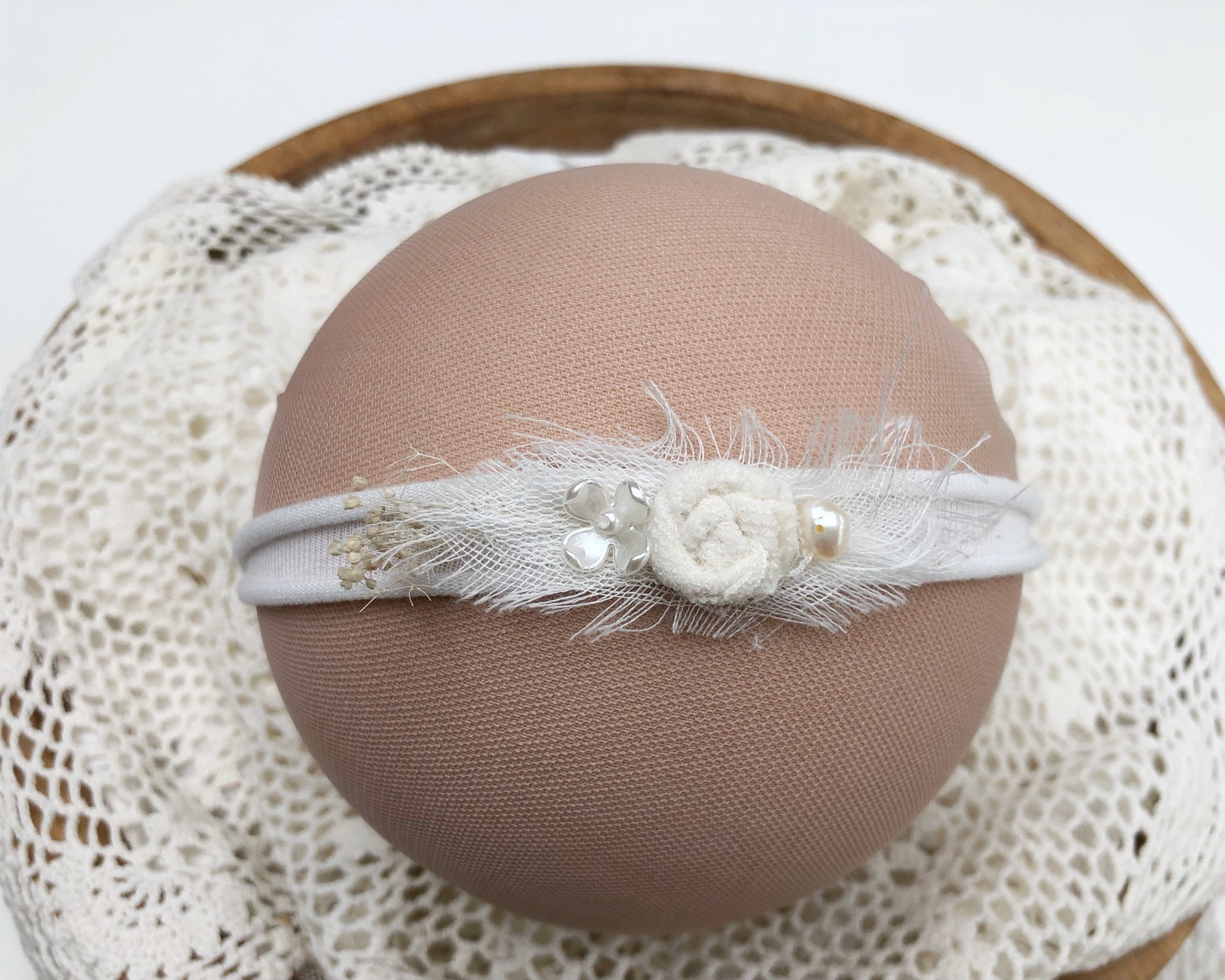 baby headband, newborn headband, baby photography, dainty delicate, baby props, newborn photo props, baby photography headband, leaf headband, baby leaf headband, ivory baby headband, baby flower headband