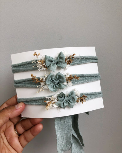 Dried flowers bow newborn headband photo prop, baby girl organic halo mini small photography prop Vintage rustic neutral brown cream nude