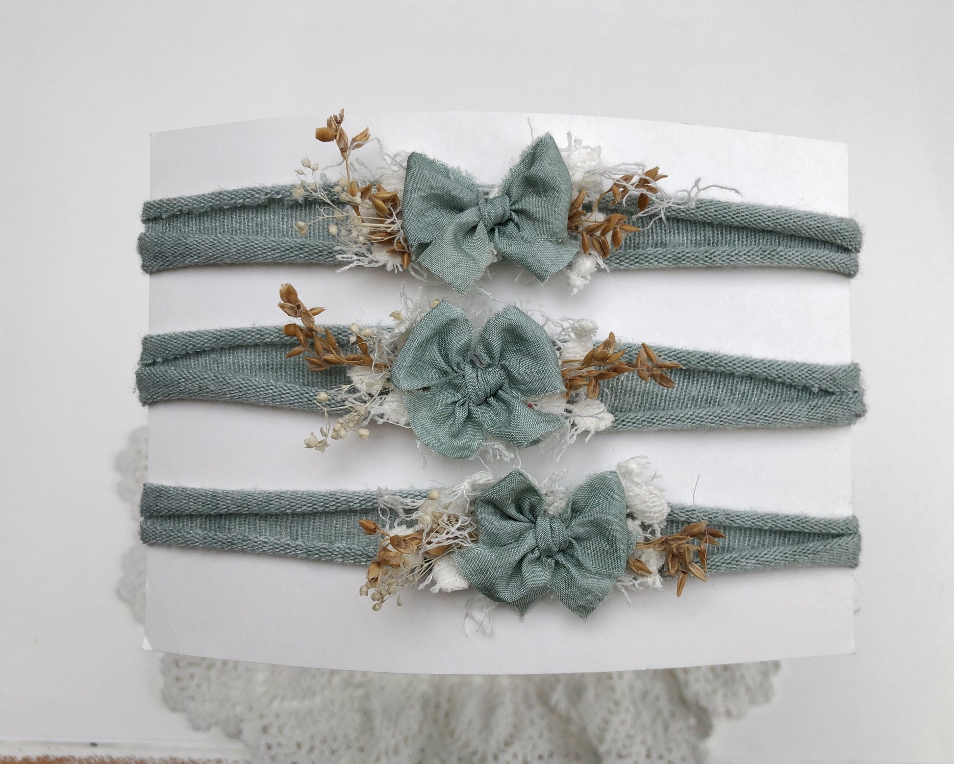 Dried flowers bow newborn headband photo prop, baby girl organic halo mini small photography prop Vintage rustic neutral brown cream nude, newborn bows, newborn bow headband